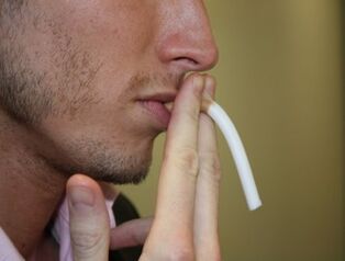 Rūkančiam vyrui kyla potencijos problemų